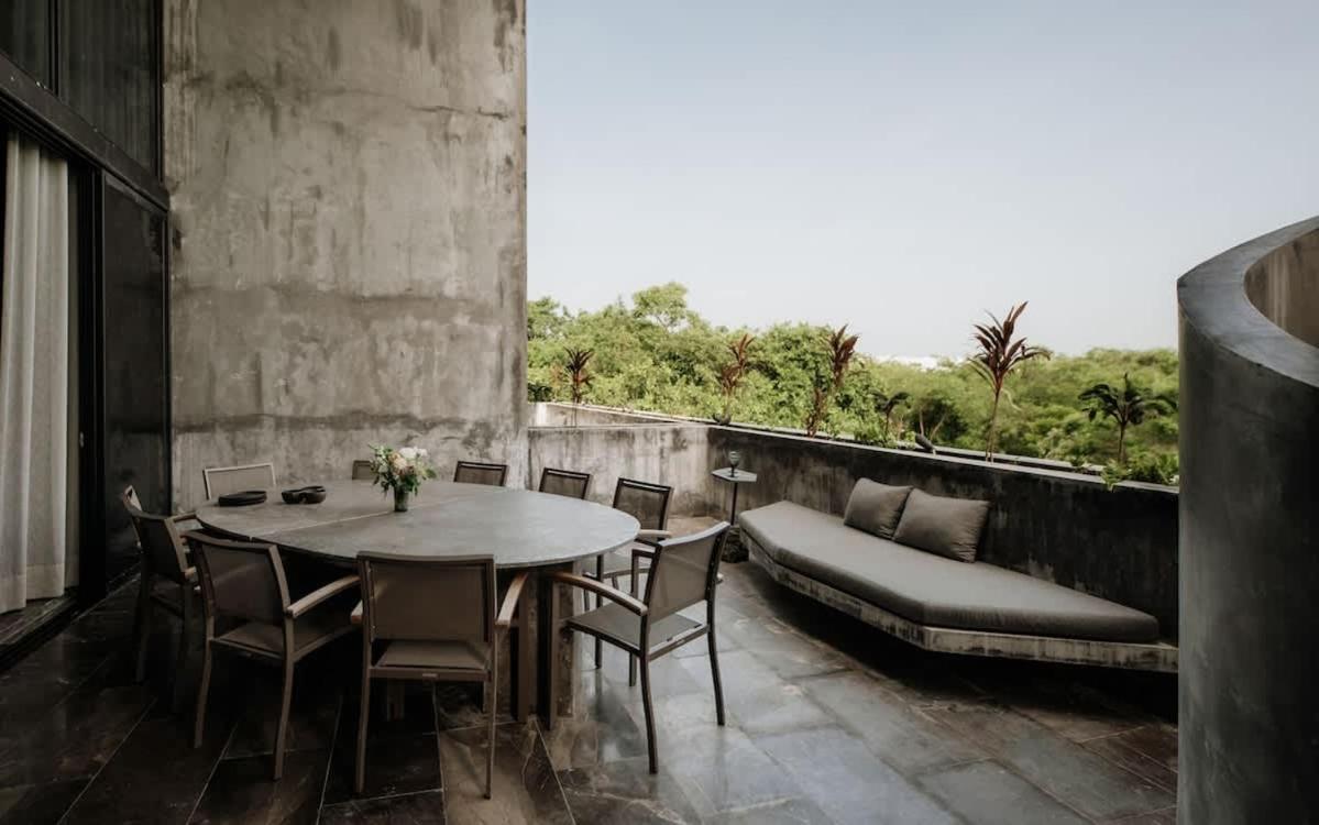 Barneys Ny Black Penthouse With Pool