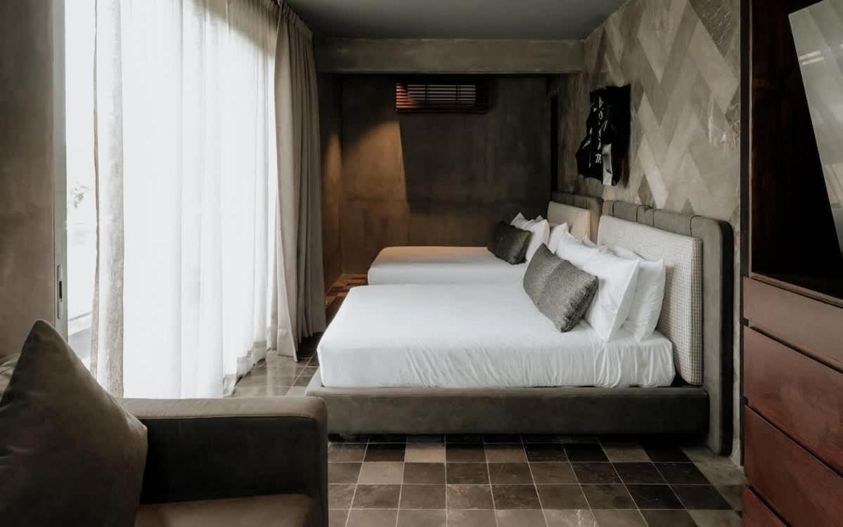 Barneys Ny Black Penthouse With Pool Tulum